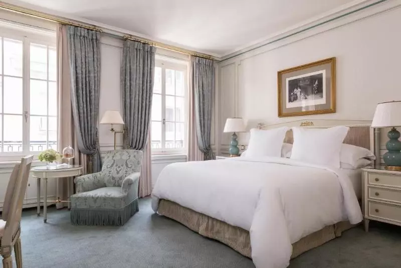 اتاق استاندارد با تخت بزرگ, Four Seasons Hotel Des Bergues Geneva