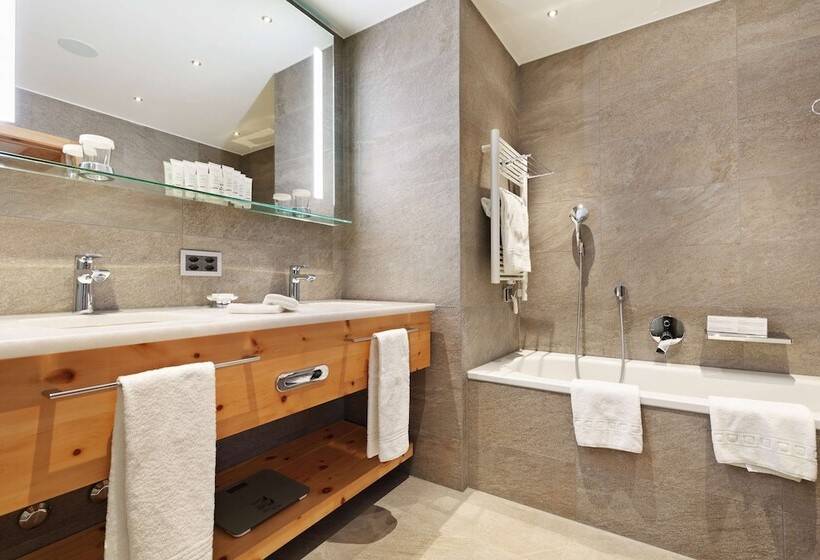 디럭스 전망 룸, Grand Hotel Zermatterhof