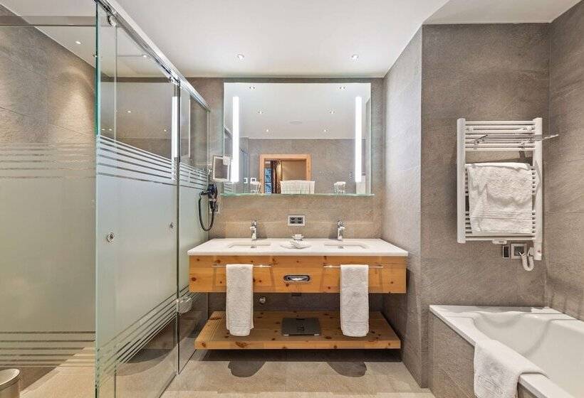 Номер Deluxe с Видом, Grand Hotel Zermatterhof