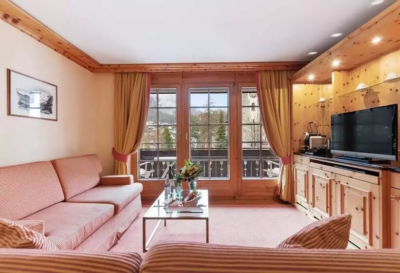 Superior-huone, Grand Hotel Zermatterhof