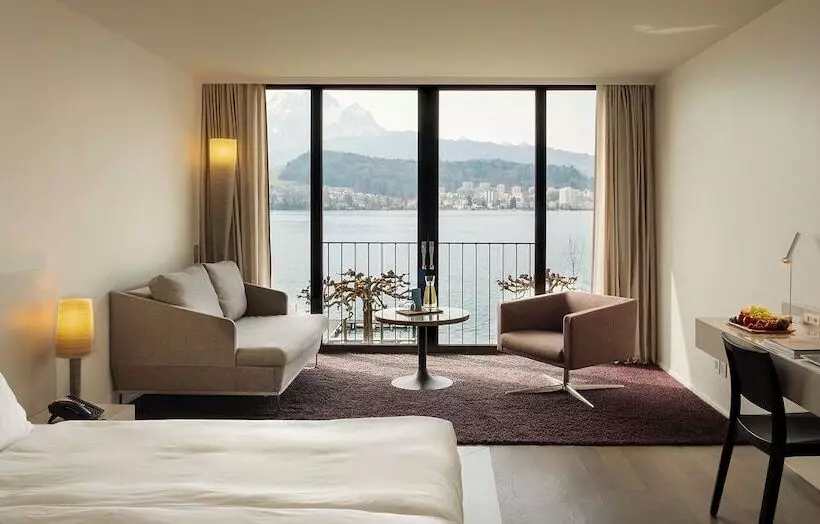 Superior room with lake view, Hermitage Lake Lucerne   Beach Club & Lifestyle
