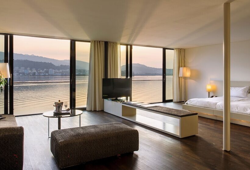 デラックススイート, Hermitage Lake Lucerne Beach Club & Lifestyle