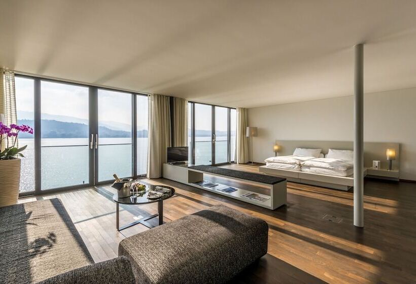 デラックススイート, Hermitage Lake Lucerne Beach Club & Lifestyle