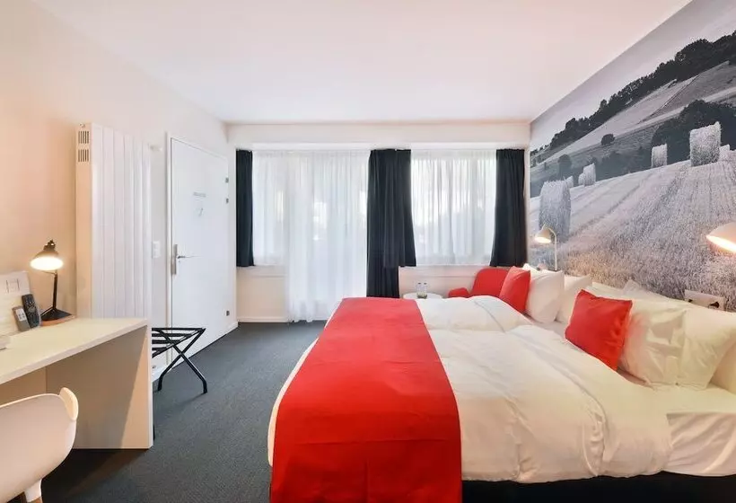 Superior-huone, Home Swiss