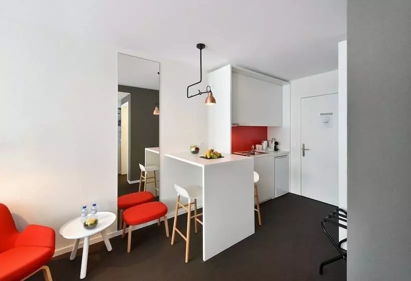 Deluxe-huone, Home Swiss