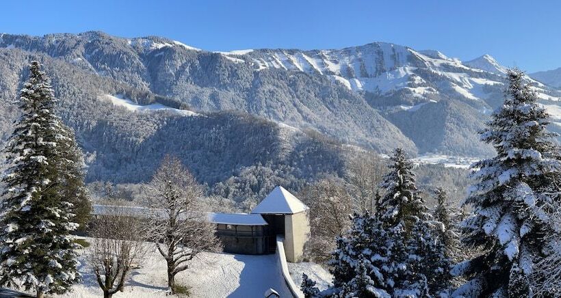 غرفة قياسية, Le Saint Georges