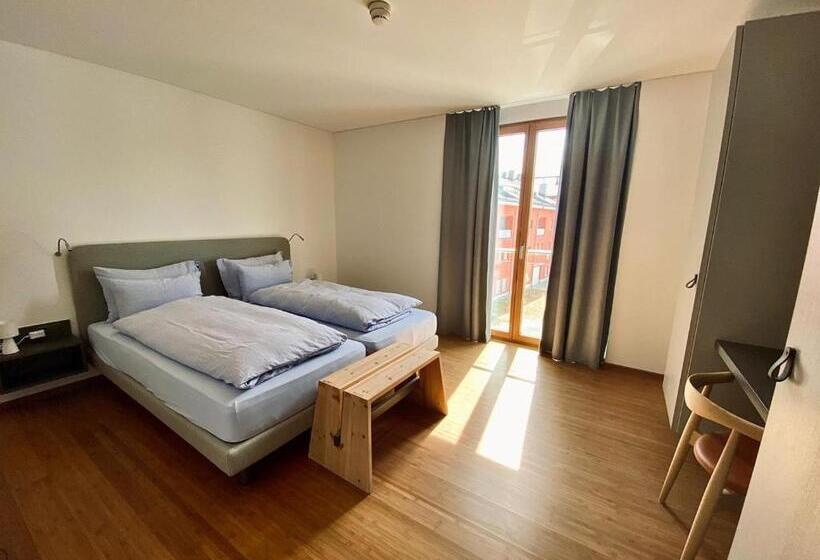 سوییت جونیور, Muller Mountain Lodge