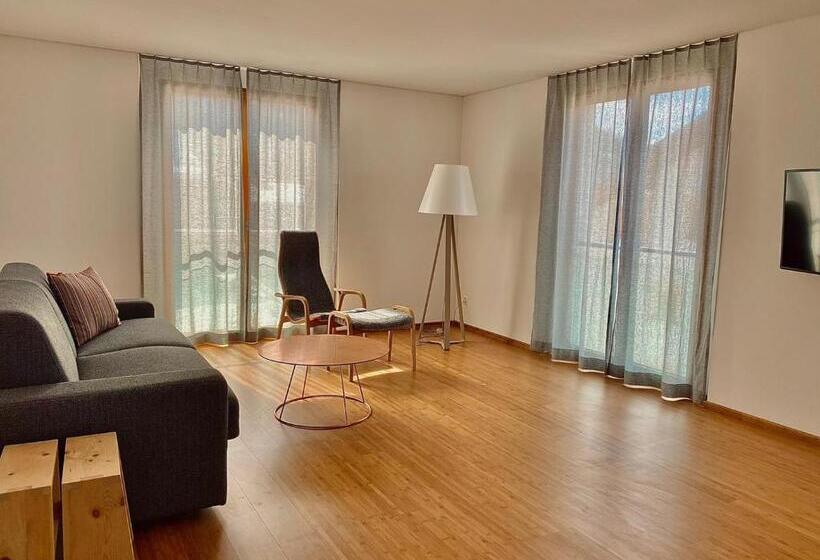 سوییت جونیور, Muller Mountain Lodge