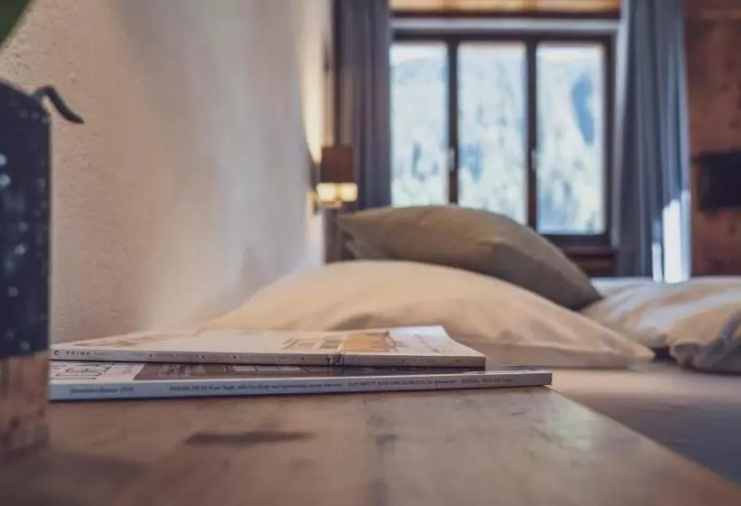 ダブルベッドのスタンダードシングルルーム, Ochsen By Mountain Hotels