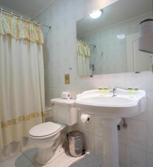 חדר סטנדרט לארבעה, Plaza