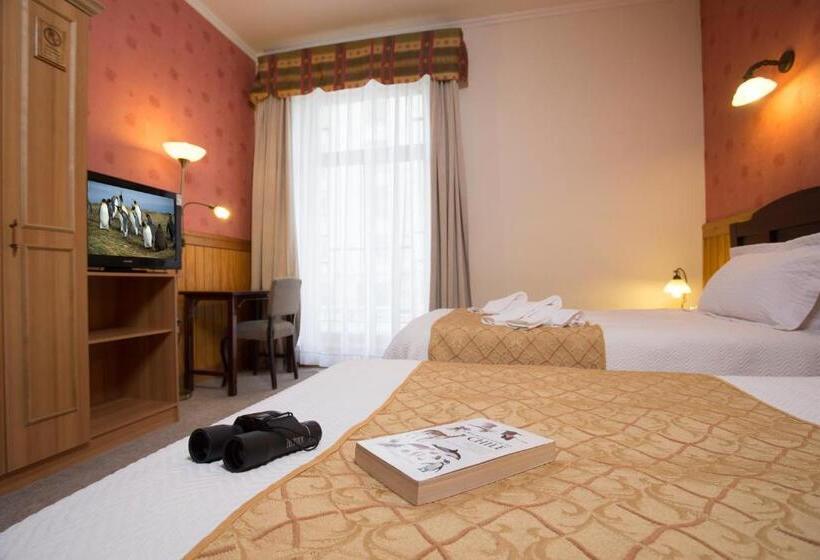 חדר סטנדרט, Plaza