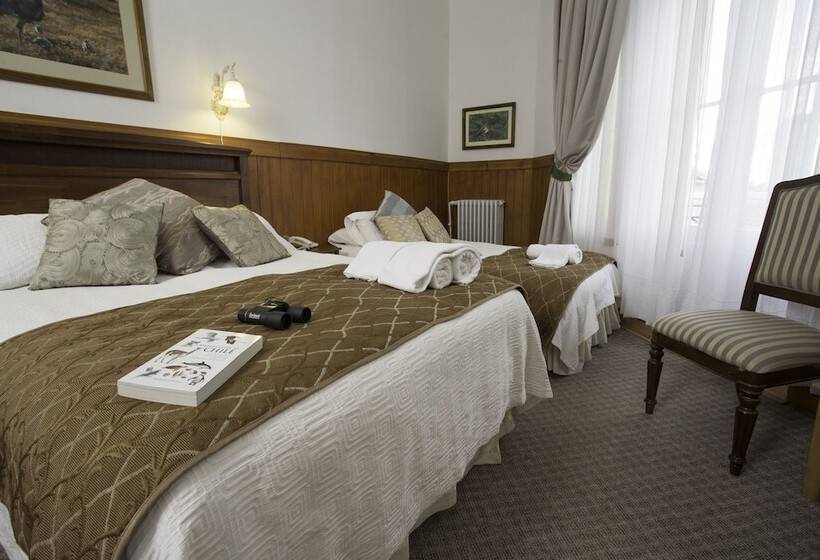 חדר סטנדרט לשלושה, Plaza