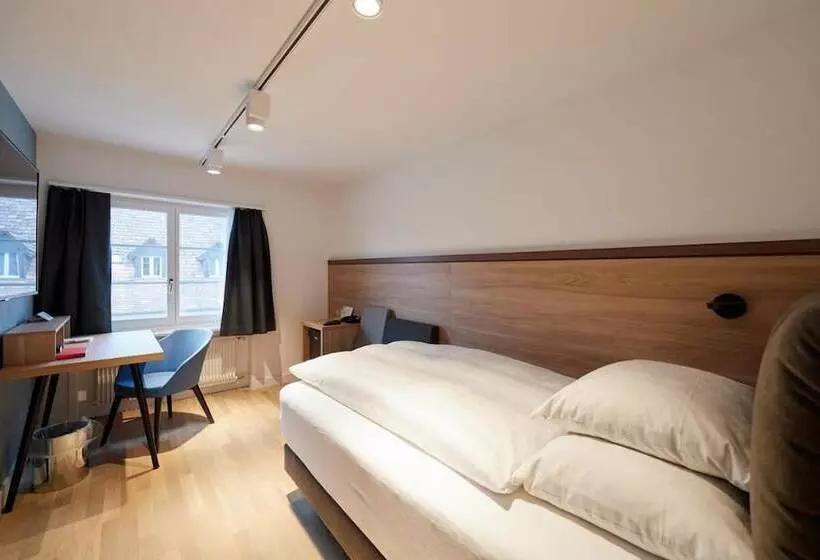 Standard Single Room, Restaurant Zum Goldenen Kopf