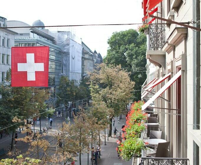 اتاق استاندارد, St. Gotthard