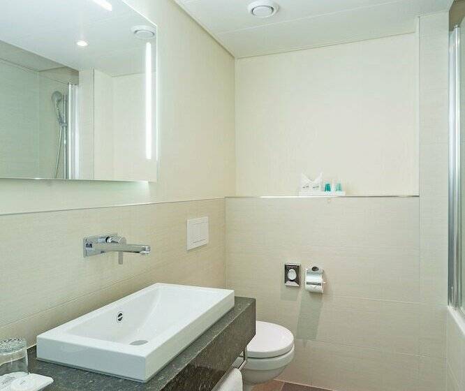 اتاق استاندارد, St. Gotthard