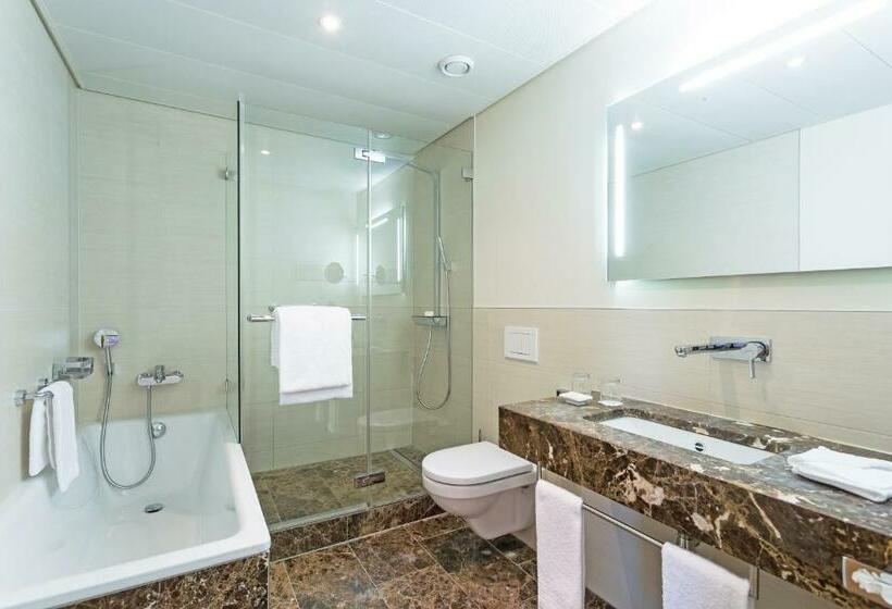 سوییت جونیور, St. Gotthard