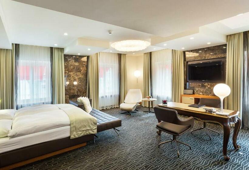 سوئیت سینیور, St. Gotthard