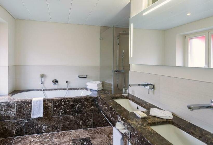 سوئیت سینیور, St. Gotthard