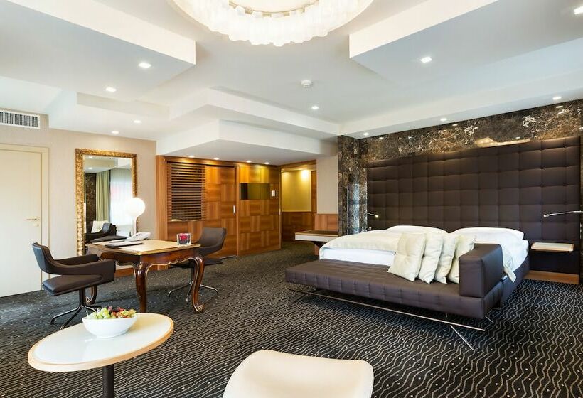 سوئیت سینیور, St. Gotthard