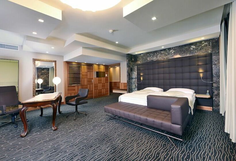 سوئیت سینیور, St. Gotthard