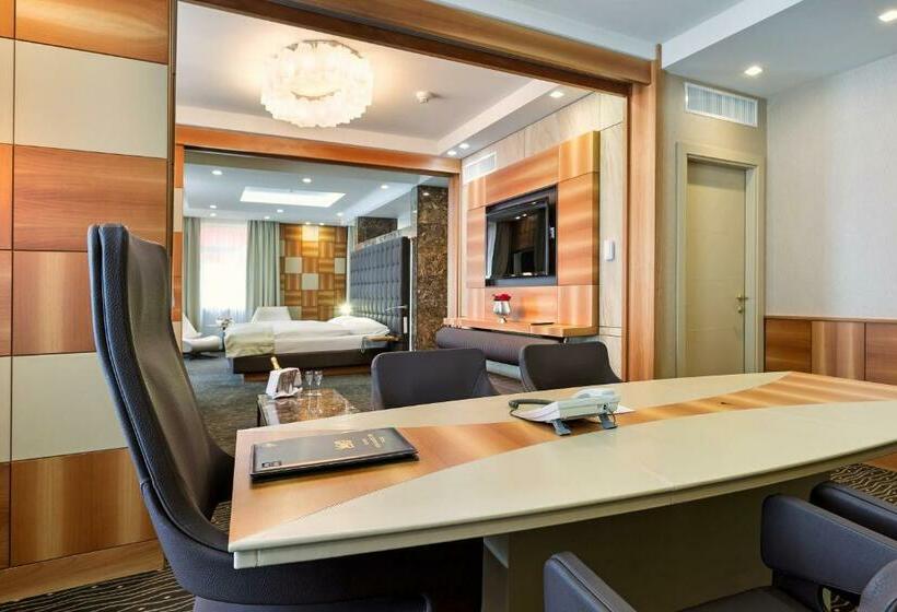 سوئیت پرزیدنت, St. Gotthard