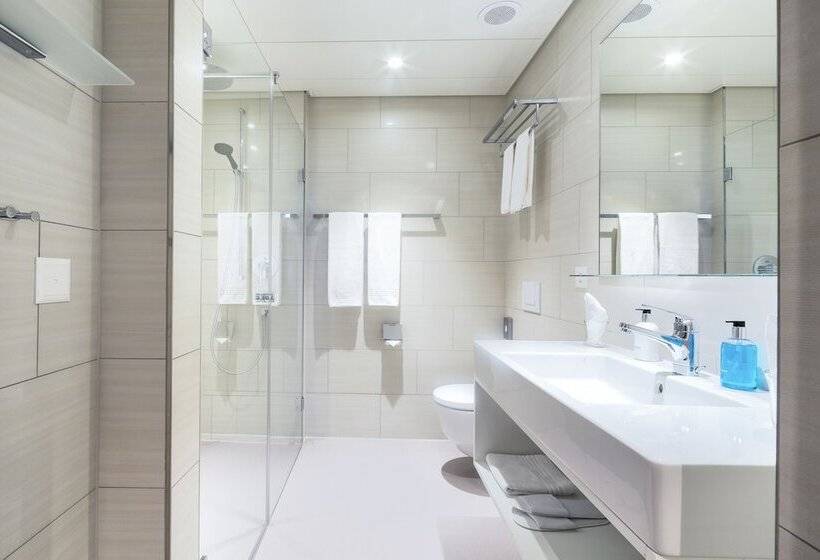 חדר סטנדרט לשלושה, Wartmann Am Bahnhof