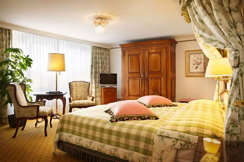 スーペリアールーム, Romantik Hotel Wilden Mann Luzern
