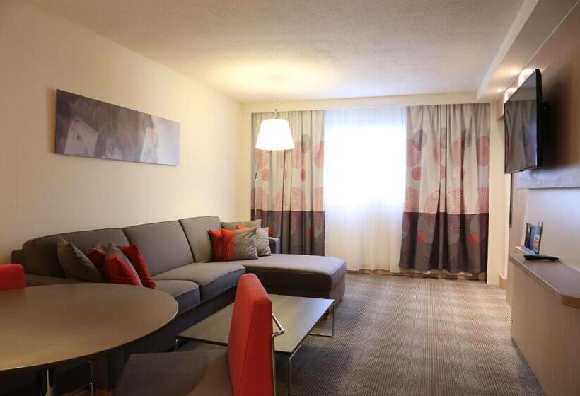 سوییت جونیور, Novotel Abidjan Plateau