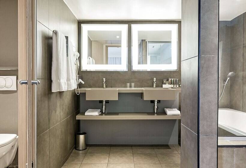 سوییت جونیور, Novotel Abidjan Plateau