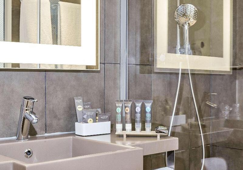 سوییت جونیور, Novotel Abidjan Plateau