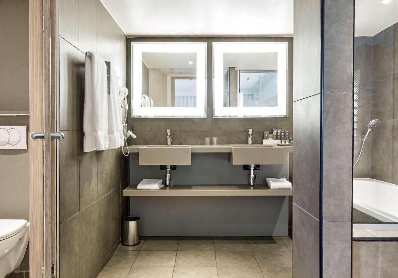 سوییت جونیور, Novotel Abidjan Plateau