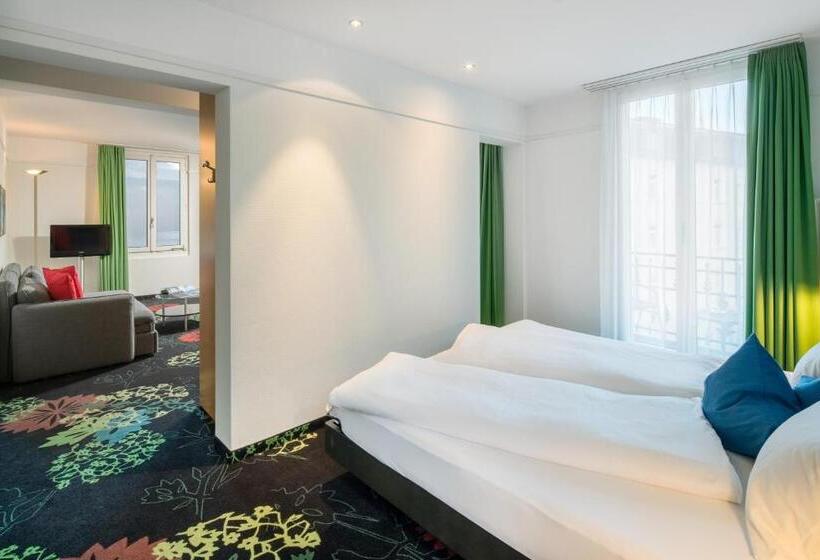 جناح جونيور مطل علي البحيرة, Seehotel Gotthard