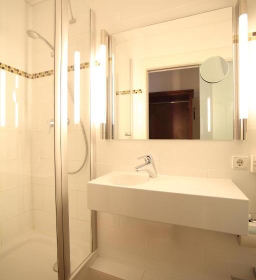 标准单人间, Alsterhof