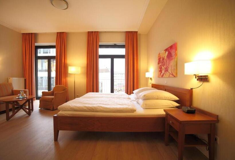 Quarto Familiar, Alsterhof
