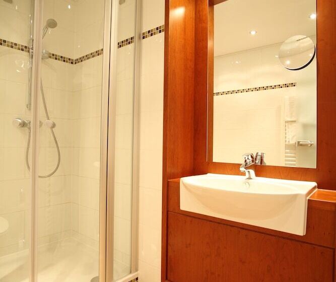 标准单人间, Alsterhof