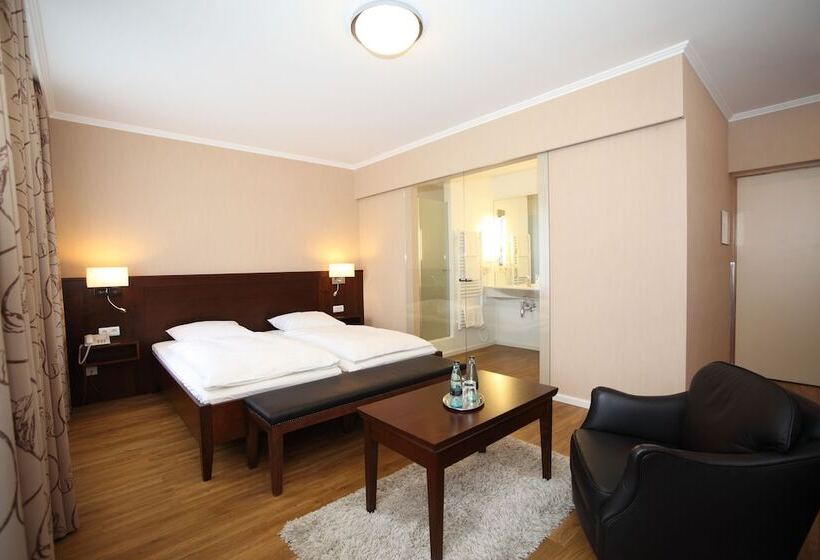 标准间, Alsterhof