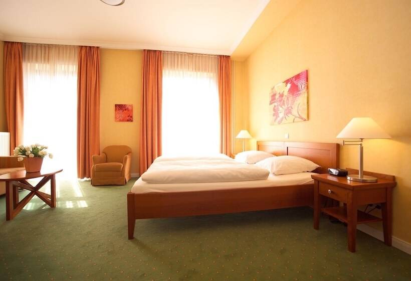 家庭间, Alsterhof