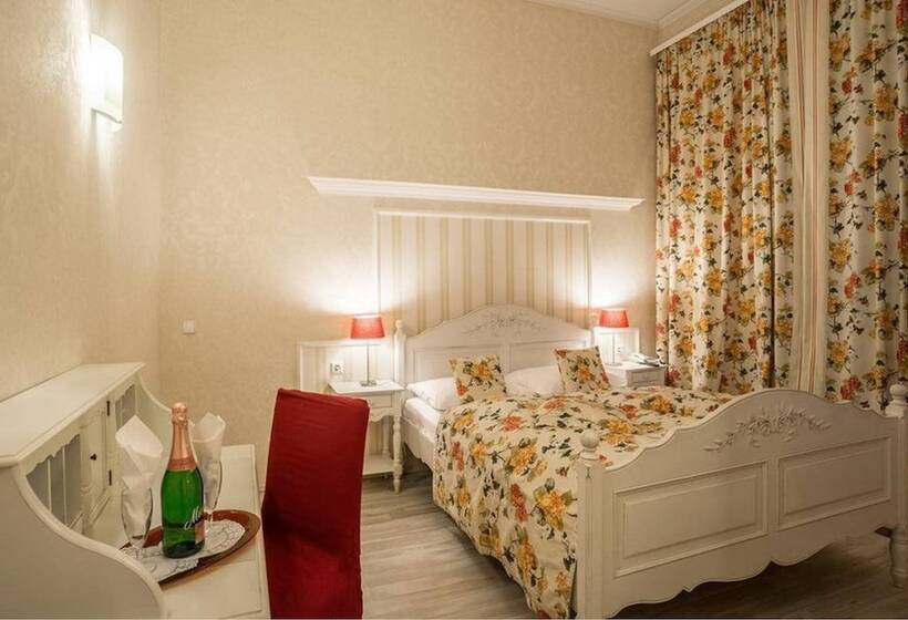 اتاق استاندارد, Augusta Am Kurfürstendamm