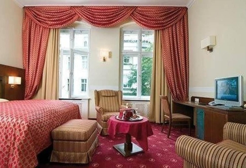 اتاق سوپریور, Augusta Am Kurfürstendamm