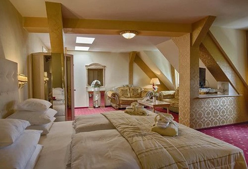 سوئیت با وان آب گرم, Augusta Am Kurfürstendamm