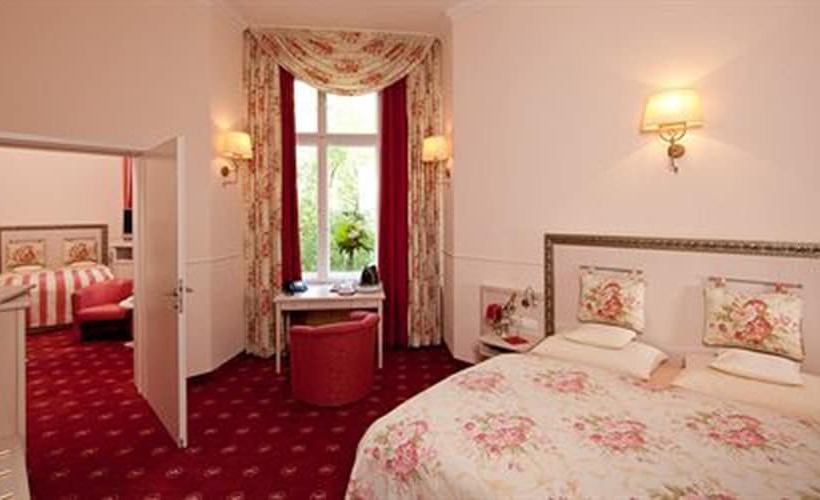 اتاق سوپریور یک تخته, Augusta Am Kurfürstendamm