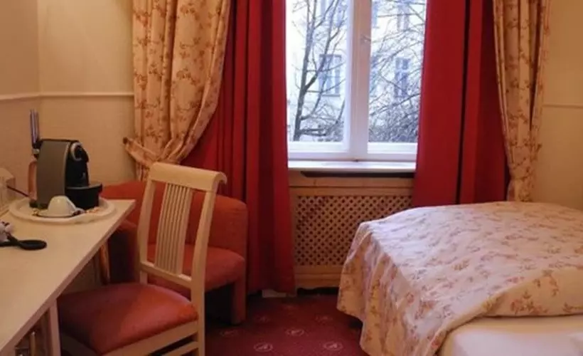 اتاق سوپریور یک تخته, Augusta Am Kurfürstendamm