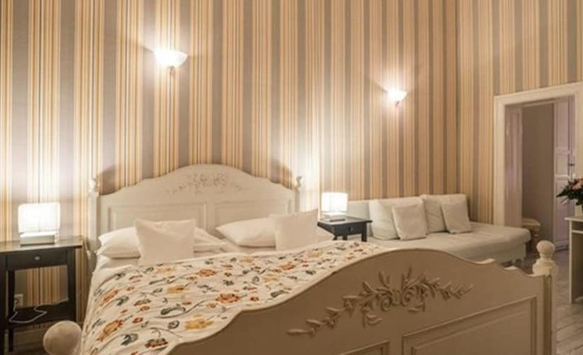 اتاق راحتی, Augusta Am Kurfürstendamm