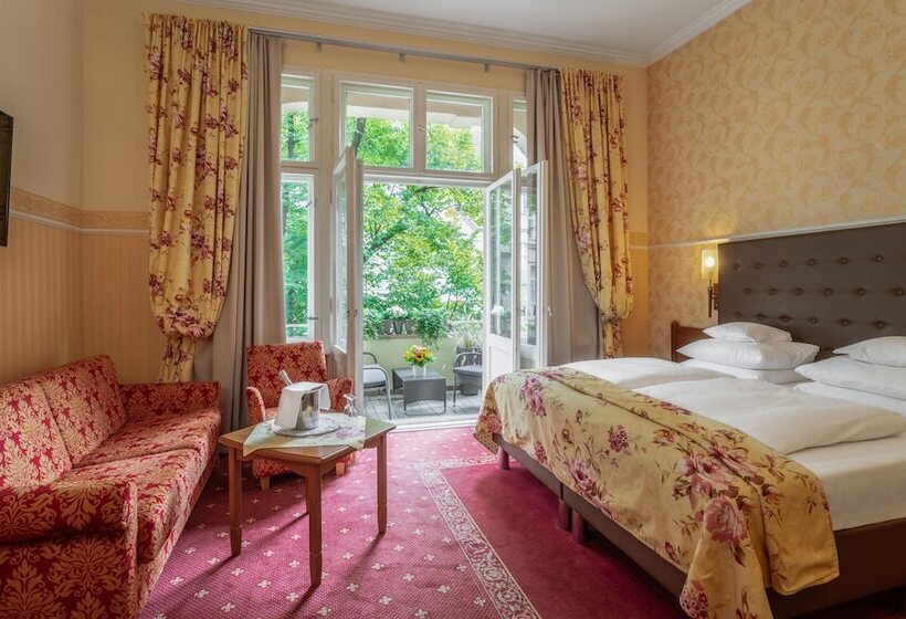 اتاق سوپریور با بالکن, Augusta Am Kurfürstendamm