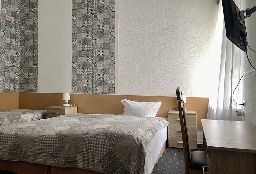 StandaardKamer, Castell Am Kurfurstendamm