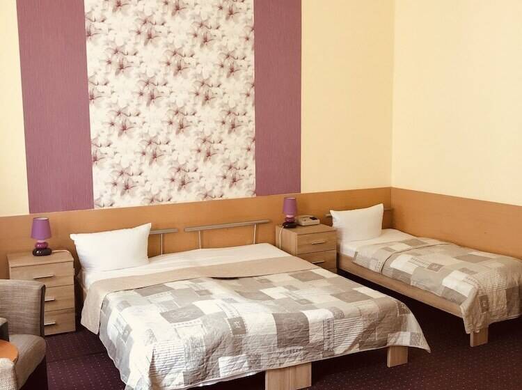 StandaardKamer, Castell Am Kurfurstendamm