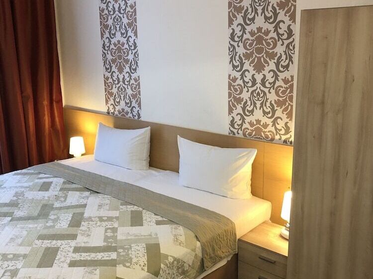 StandaardKamer, Castell Am Kurfurstendamm