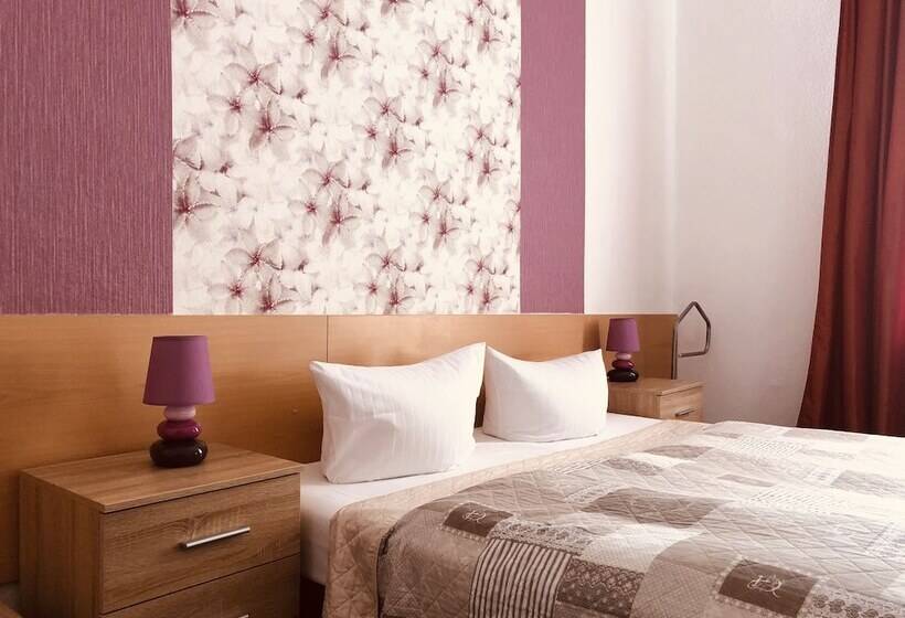 StandaardKamer, Castell Am Kurfurstendamm