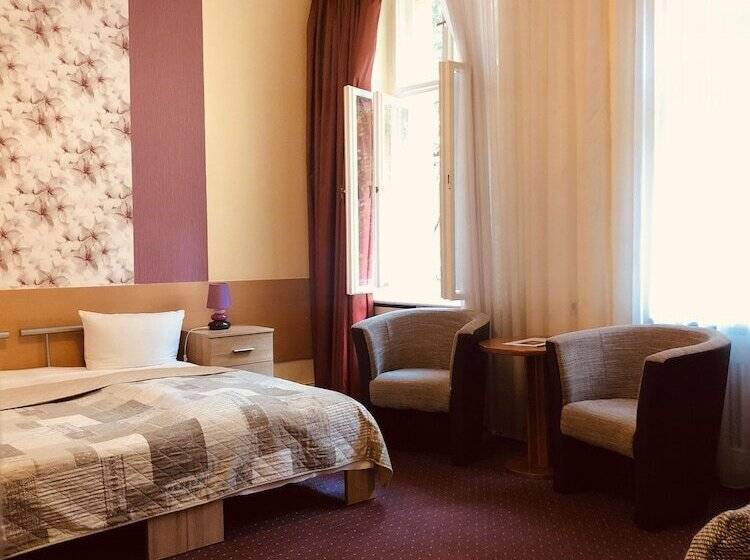 StandaardKamer, Castell Am Kurfurstendamm