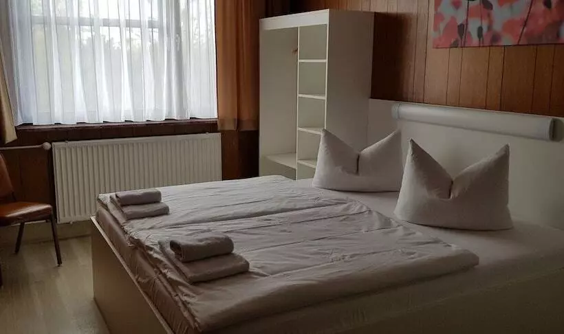 اتاق استاندارد, Central Hotel Tegel